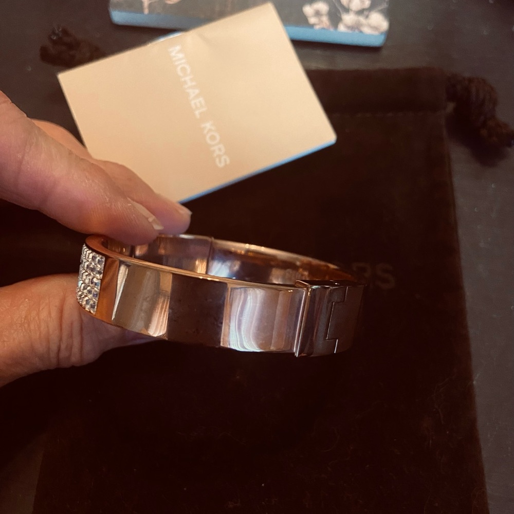 MICHAEL KORS bracelet EUC ROSE GOLD - Picture 2 of 5